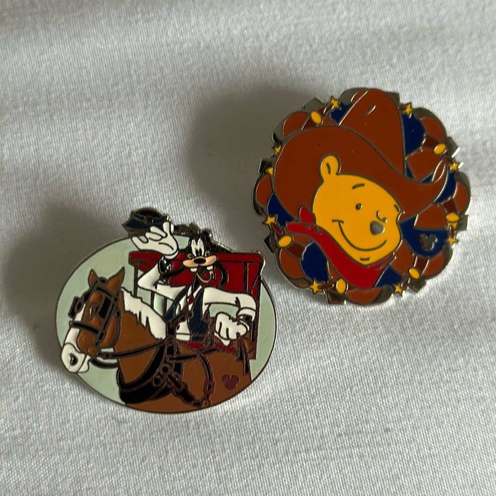 Disney Hidden Mickey Trading Pin Pooh and Goofy